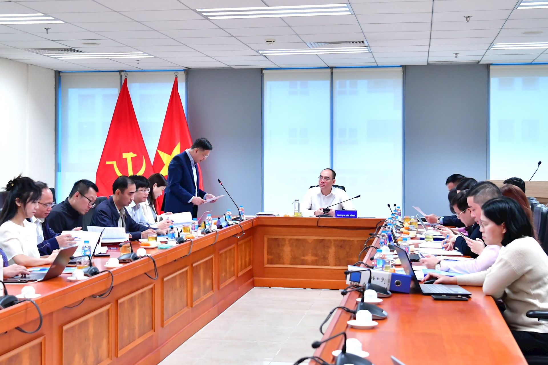 Bảo đảm sự minh bạch trong phát hành, giao dịch và sử dụng các công cụ tài chính