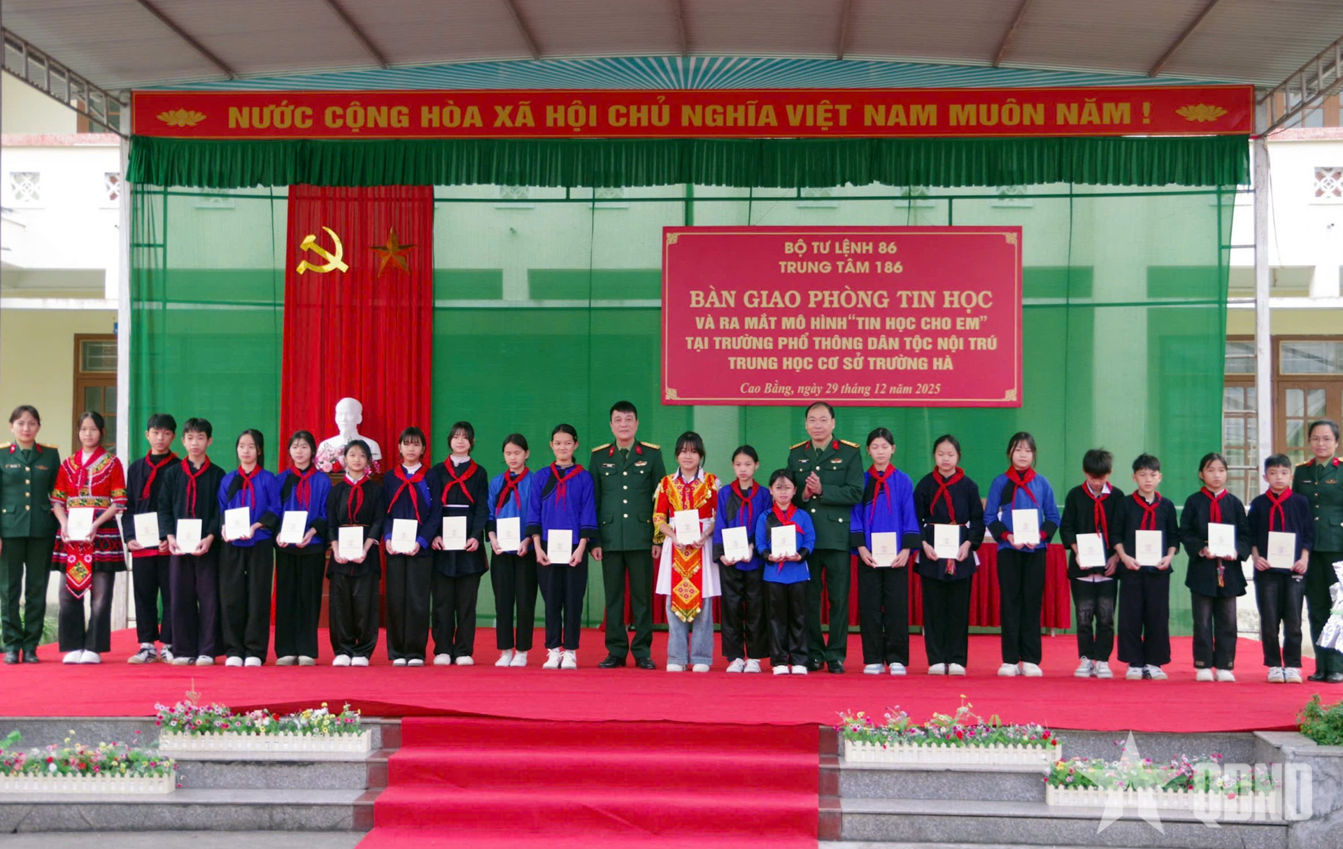 Trung tâm 186 (Bộ tư lệnh 86) triển khai mô hình “Tin học cho em” tại xã Trường Hà, tỉnh Cao Bằng