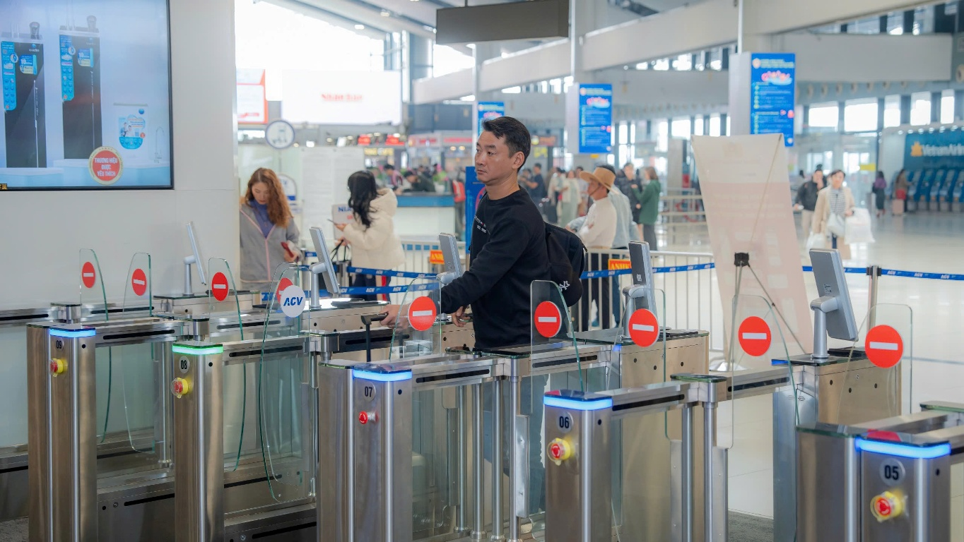 Ngày cao điểm Tết Dương lịch, sân bay Nội Bài dự kiến đón 115.000 lượt hành khách 