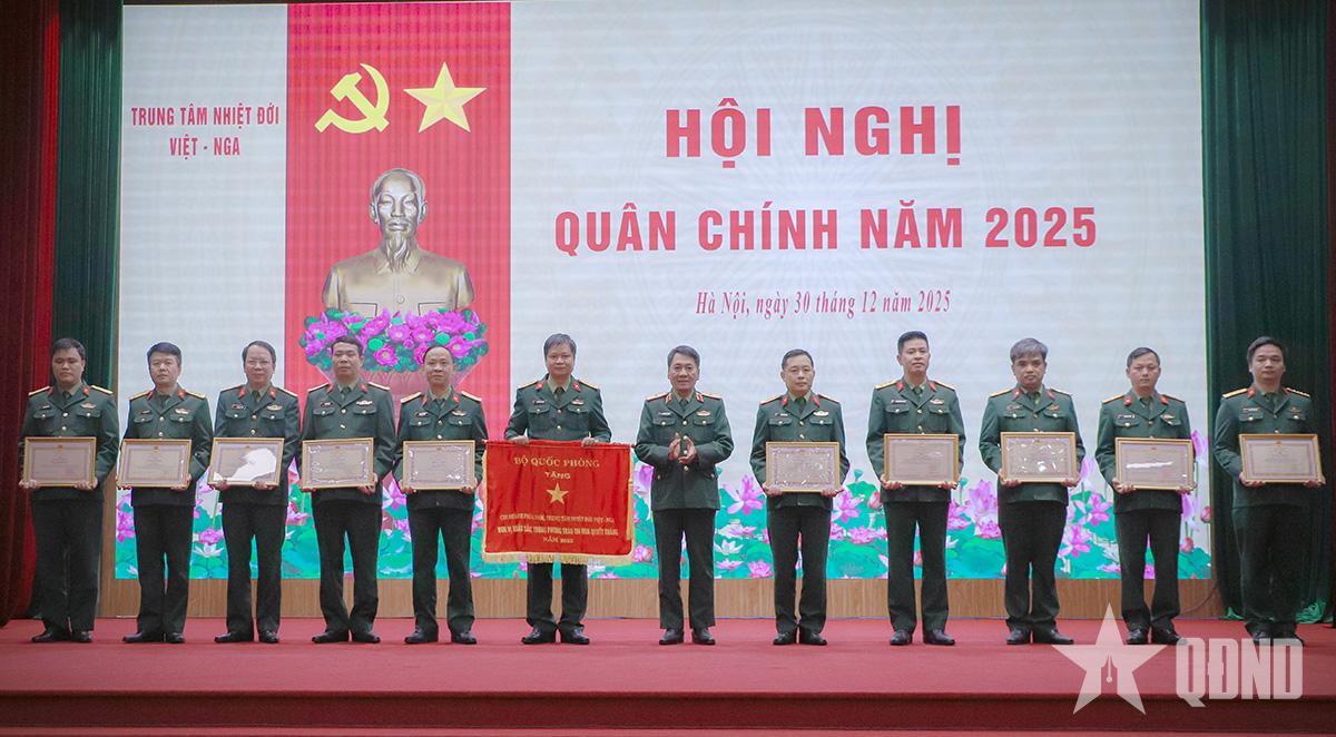 Đẩy mạnh nghiên cứu khoa học công nghệ, đổi mới sáng tạo và chuyển đổi số ở Trung tâm Nhiệt đới Việt - Nga