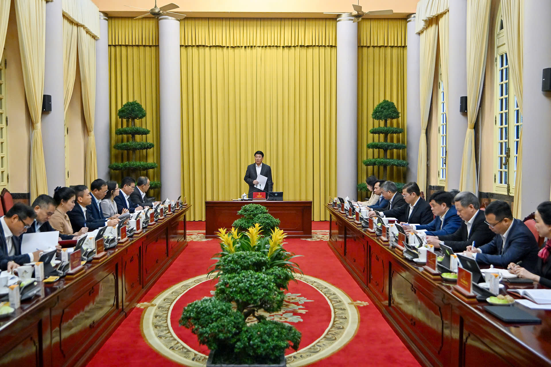 Chủ tịch nước Lương Cường chủ trì giao ban công tác với Văn phòng Chủ tịch nước