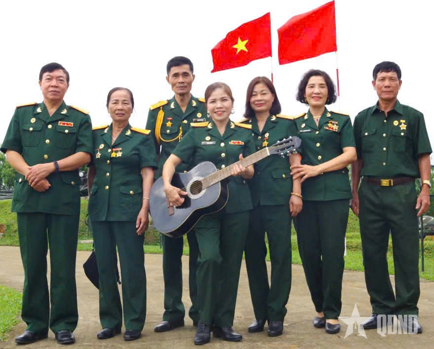 Bền bỉ cống hiến giữa đời thường