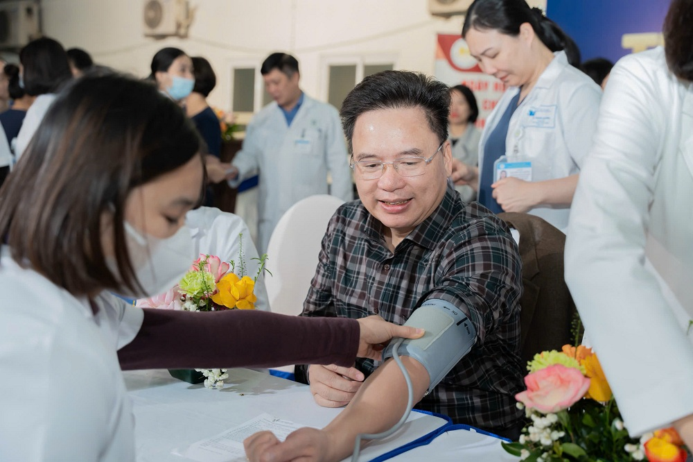 Bệnh viện Thanh Nhàn: Tưng bừng “Ngày hội tiêm chủng” 