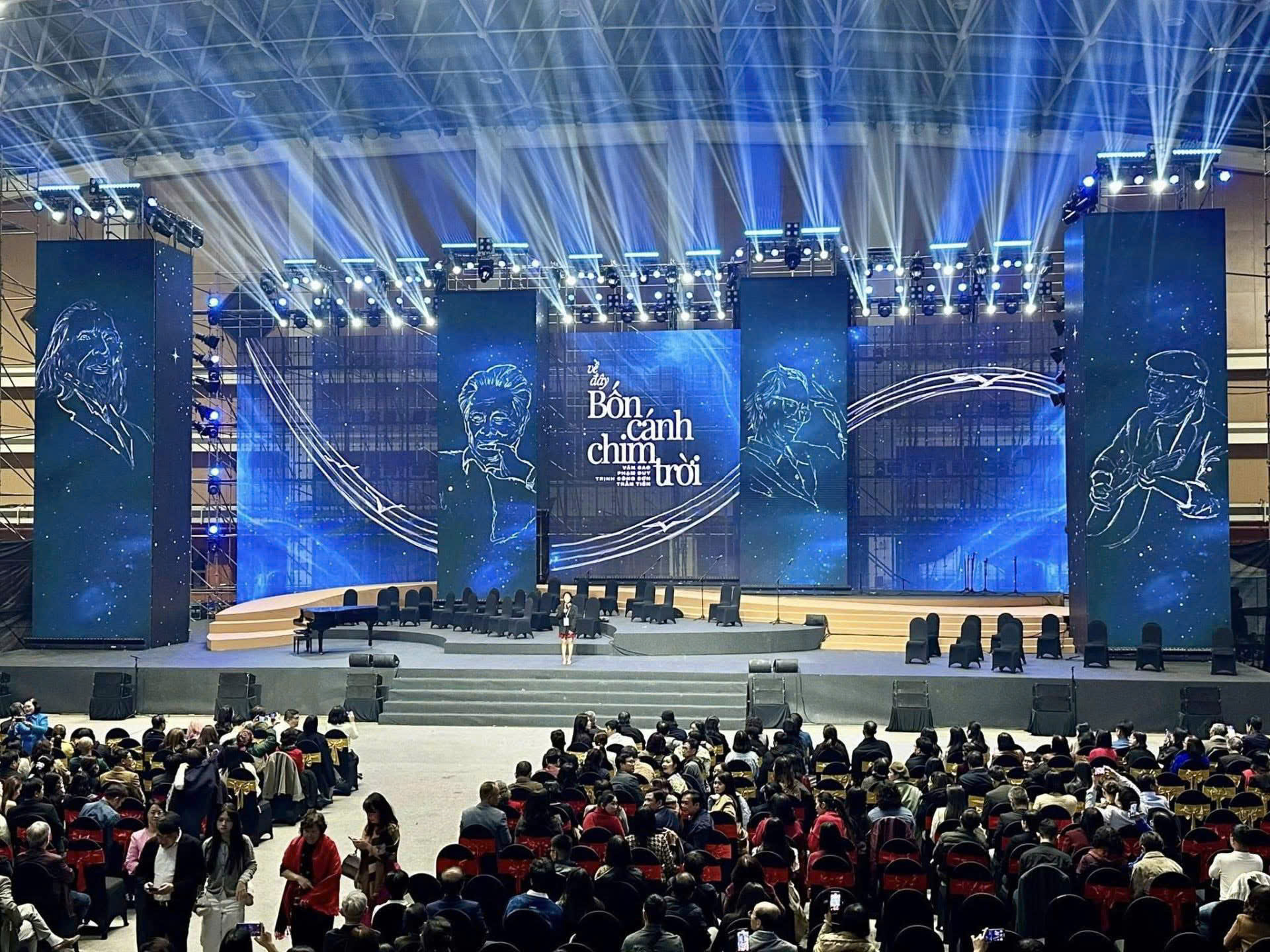 Show diễn đột ngột hủy bỏ: Cần nâng cao trách nhiệm của đơn vị tổ chức chương trình  