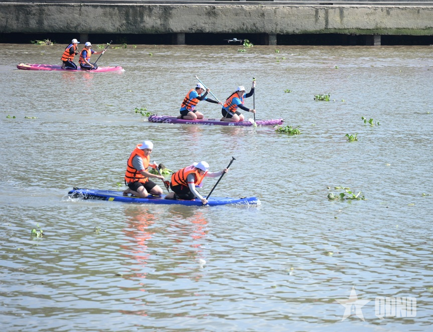Hấp dẫn Giải đua thuyền ván Sup TP Cần Thơ mở rộng