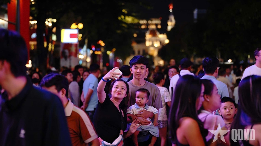 TP Hồ Chí Minh: Người dân 