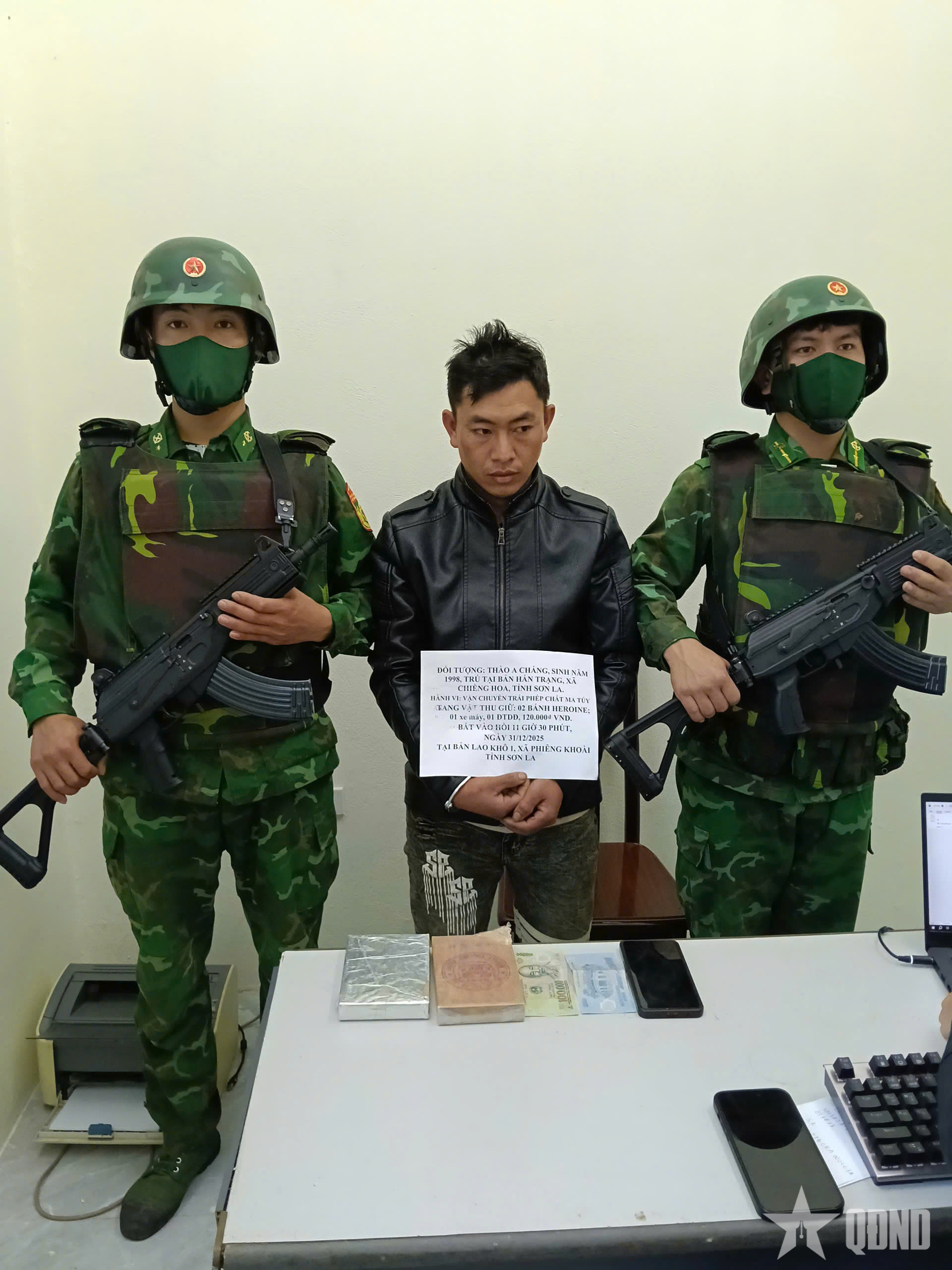 Sơn La: Bắt giữ đối tượng vận chuyển trái phép 2 bánh heroin