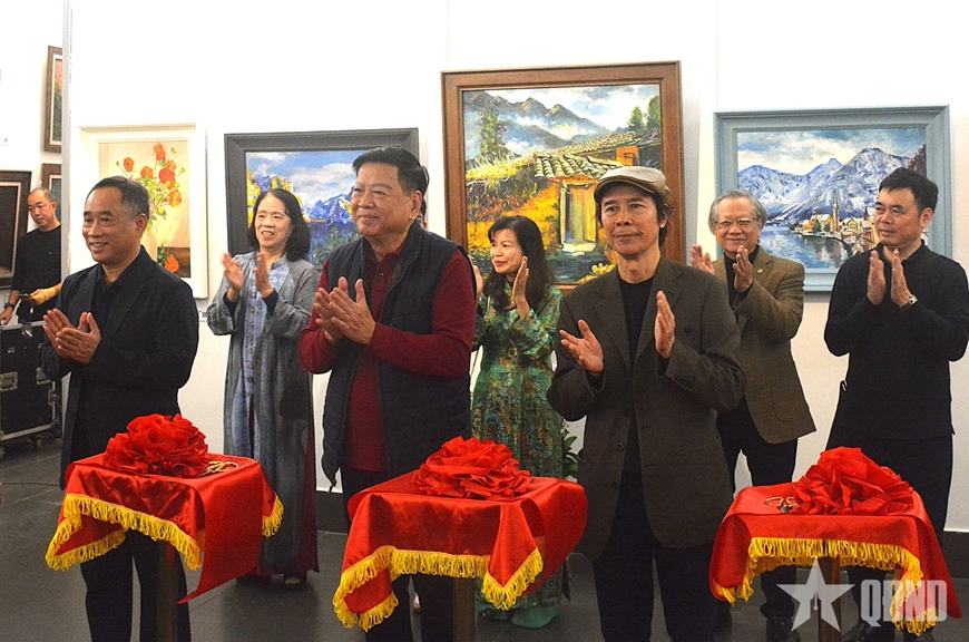 Khai mạc triển lãm mỹ thuật “Miền xanh”