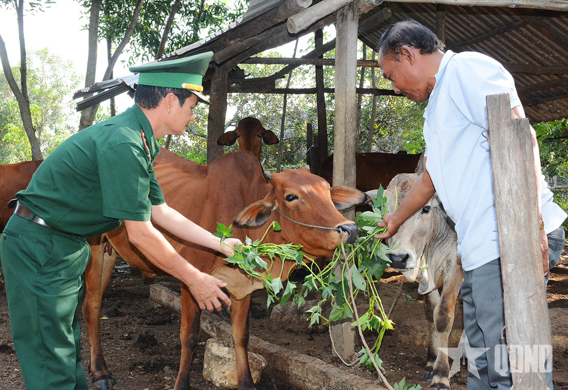 Xây dựng thế vững lòng dân, giữ biên cương yên bình, no ấm - Bài 1: Chỗ dựa tin cậy của đồng bào vùng biên