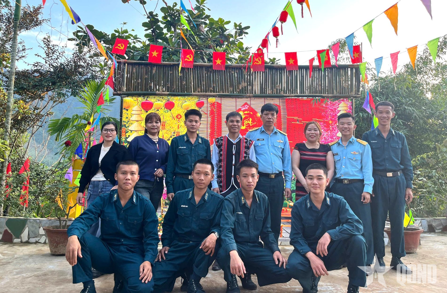 Tình quân dân trên điểm cao 120