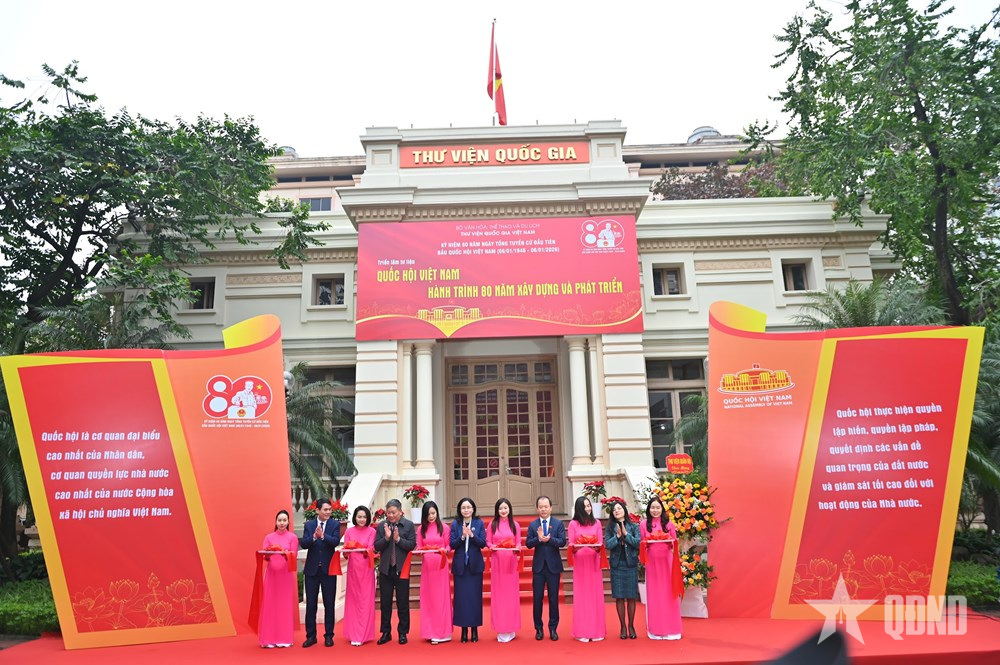 Hơn 800 tư liệu trưng bày tại Triển lãm 