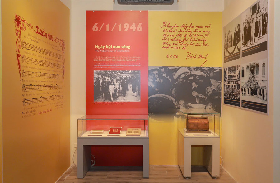 150 hình ảnh, hiện vật kể chuyện những dấu mốc lịch sử 