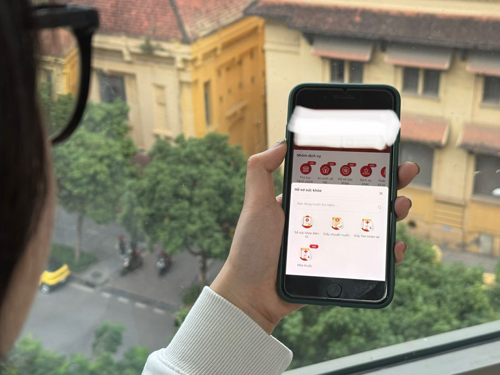 Sổ sức khỏe điện tử trên VNeID chính thức thay thế sổ giấy 