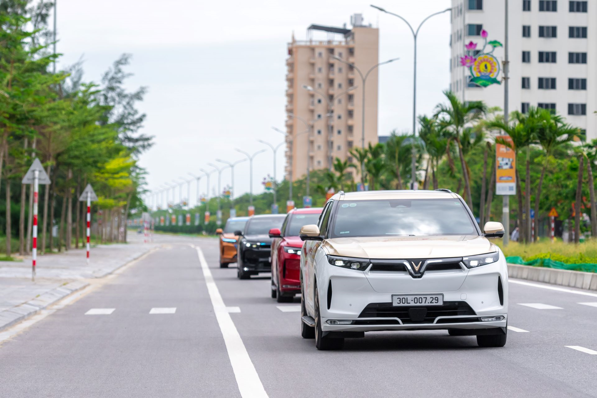 Chủ xe doanh nhân nói về VinFast VF 9: Không gian, tiện nghi đẳng cấp, chi phí ở mức “không cần bận tâm”