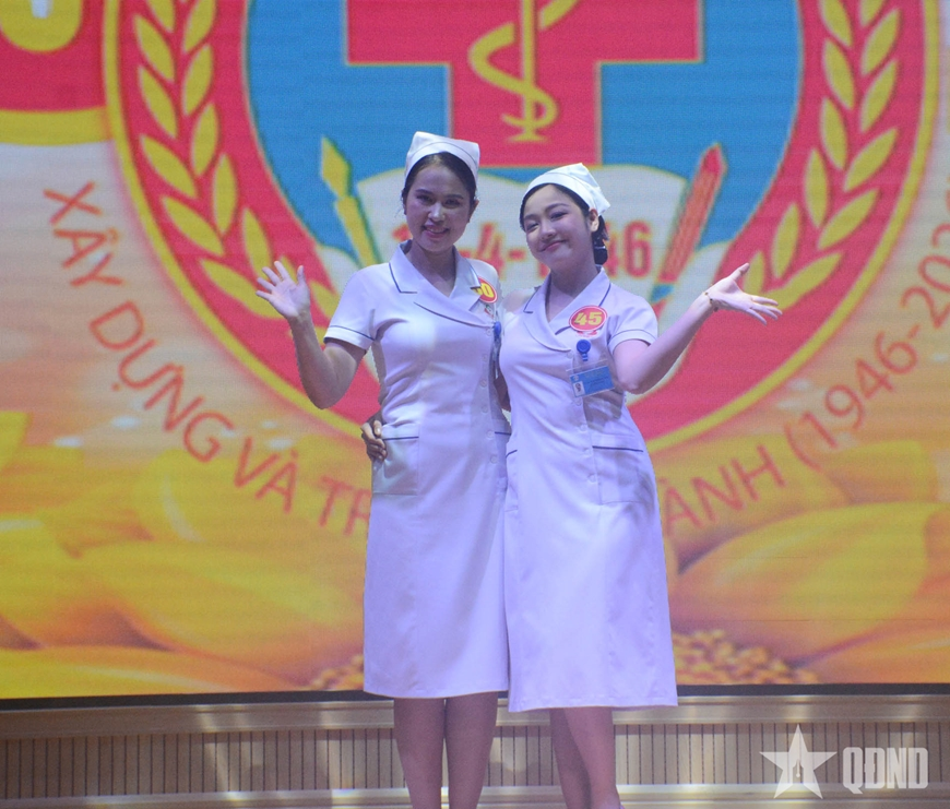 90 điều dưỡng giỏi các bệnh viện Quân đội sôi nổi tranh tài