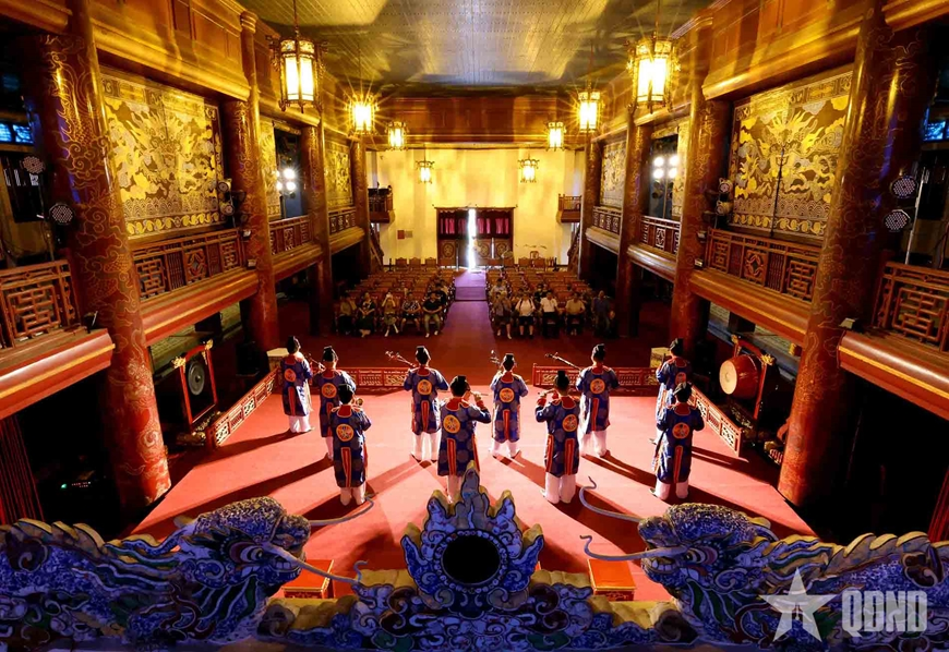 Nhà hát Duyệt Thị Đường kể chuyện di sản Nhã nhạc cung đình