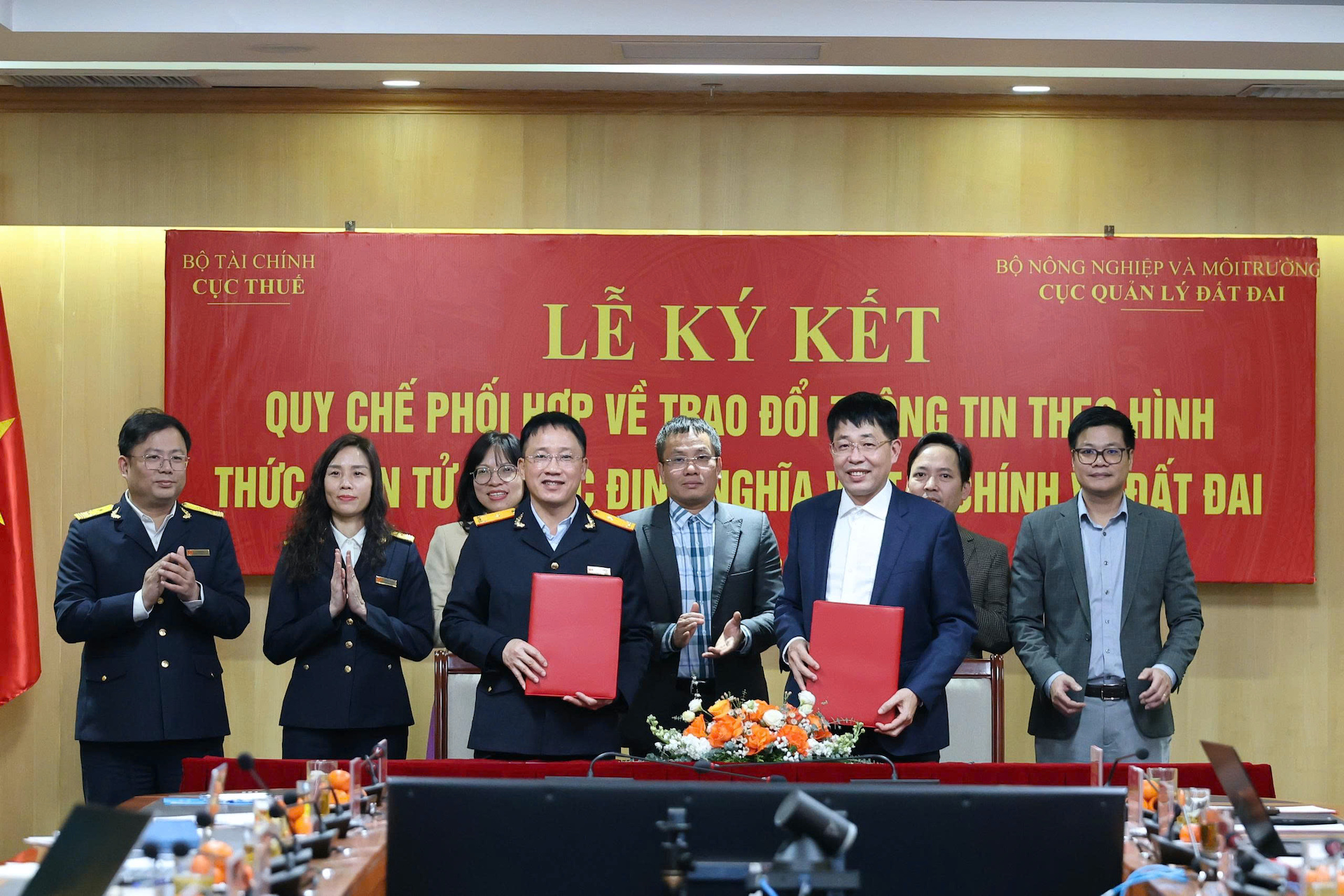 Cục Thuế và Cục Quản lý đất đai liên thông điện tử xác định nghĩa vụ tài chính về đất đai