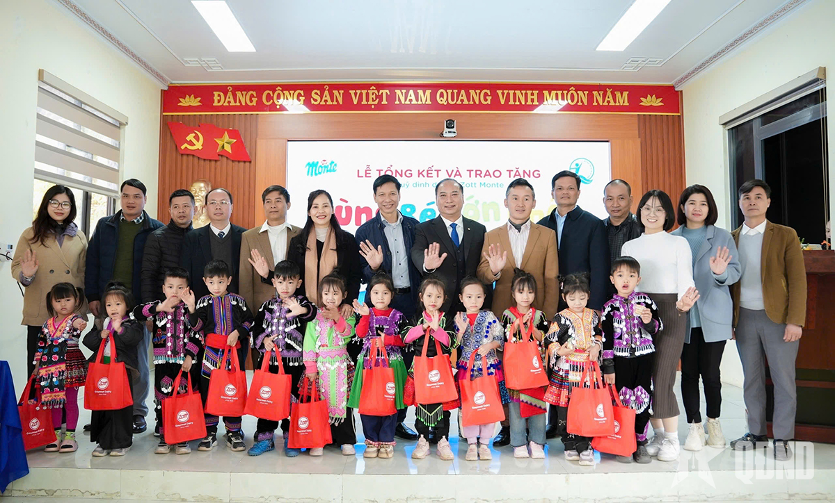 Trao tặng 140.000 hũ sản phẩm Zott Monte cho trẻ em vùng cao Lai Châu

