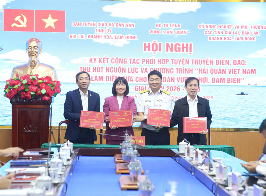 Vùng 4 Hải quân ký kết phối hợp tuyên truyền biển đảo giai đoạn 2026-2030