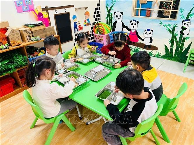 Hà Nội: Trường học lùi giờ đến lớp trong ngày giá rét