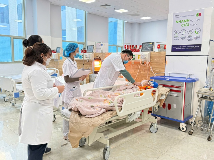 Nền nhiệt thấp liên tiếp, bệnh viện tại Hà Nội tăng cường chống rét cho bệnh nhân