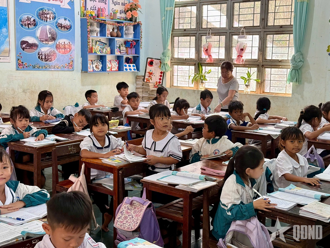 Liên kết giáo dục trong trường công lập: Không thể để “tự nguyện” đứng ngoài kỷ cương