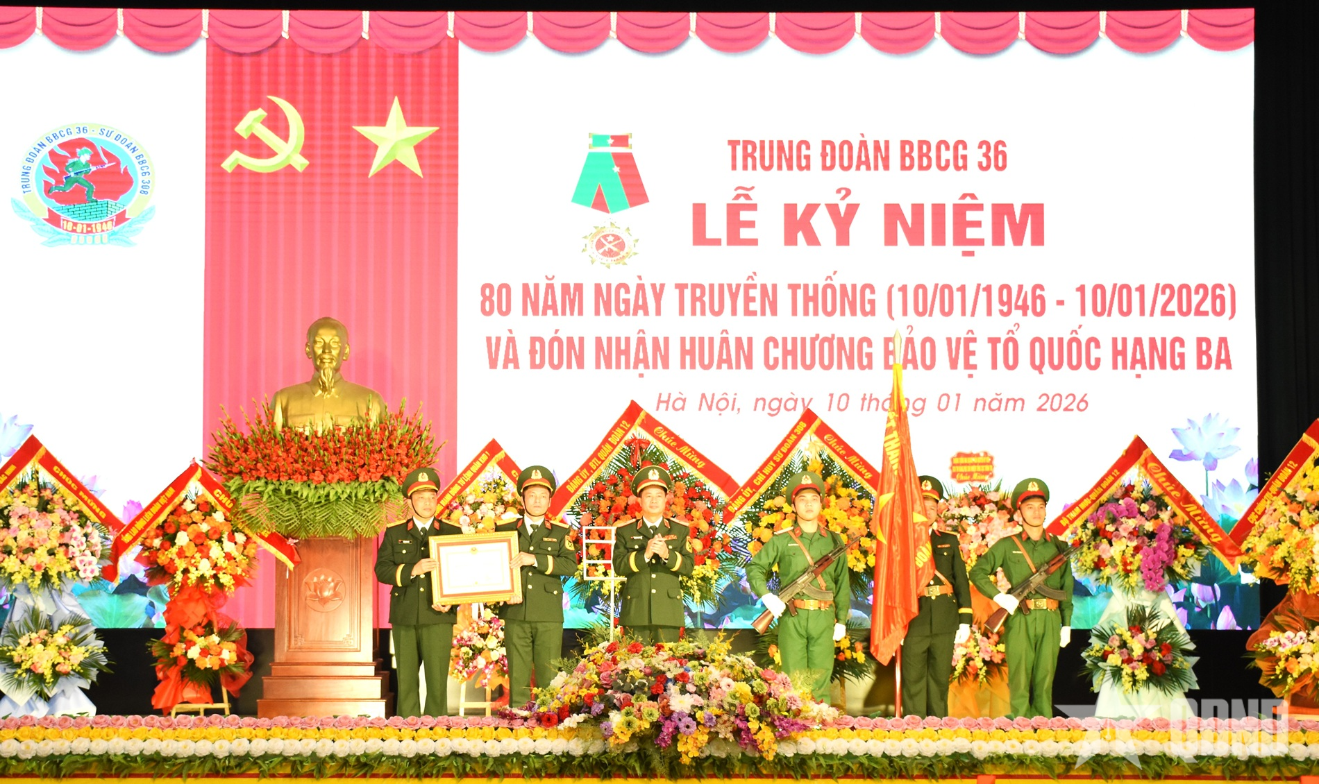 Trung đoàn 36 đón nhận Huân chương Bảo vệ Tổ quốc hạng Ba