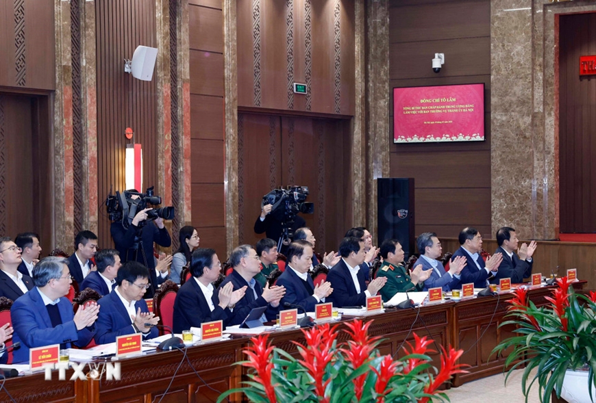 Tổng B&iacute; thư T&ocirc; L&acirc;m l&agrave;m việc với Ban Thường vụ Th&agrave;nh ủy H&agrave; Nội