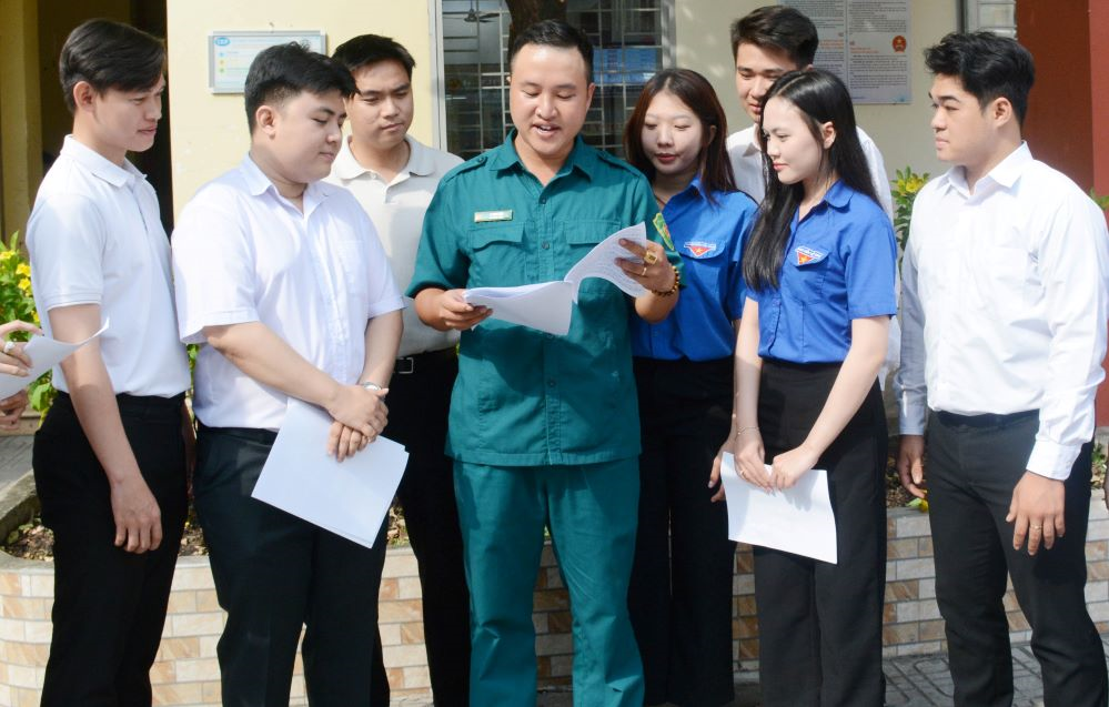 Bảo đảm “tròn khâu” trong công tác tuyển quân