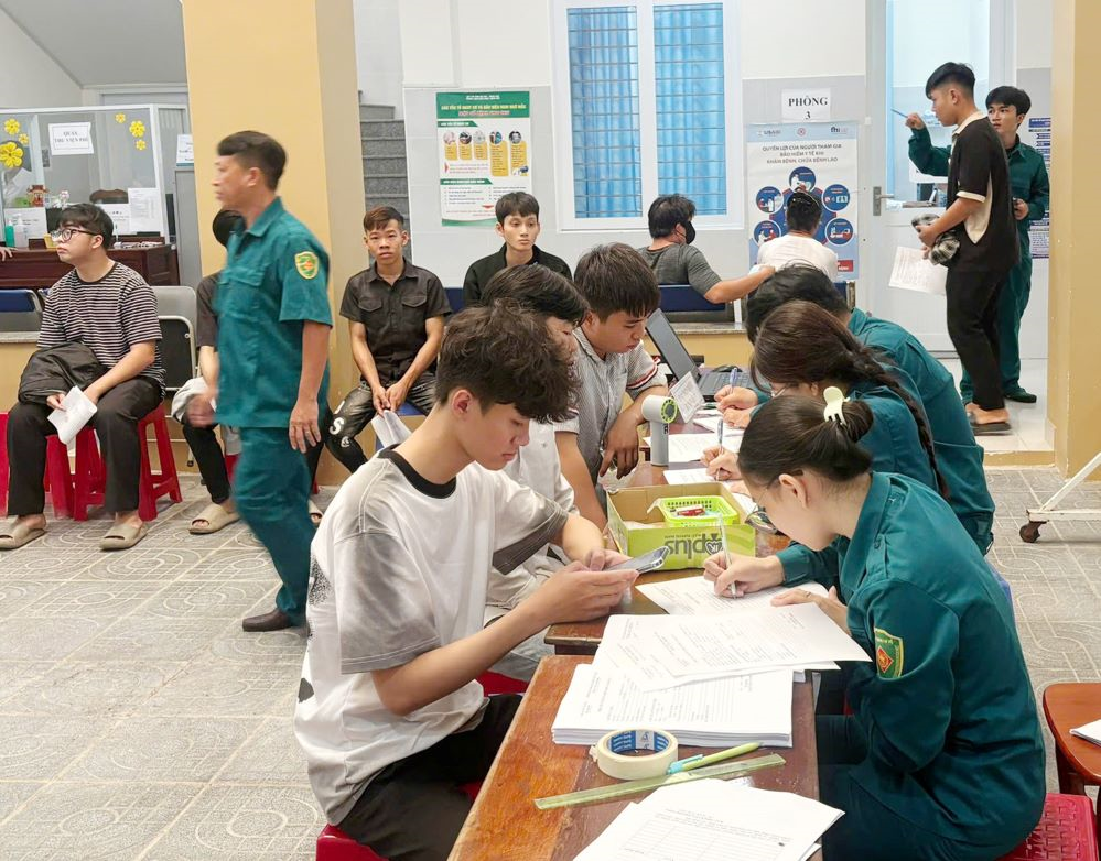 Chủ động tạo nguồn, bảo đảm chất lượng tuyển quân