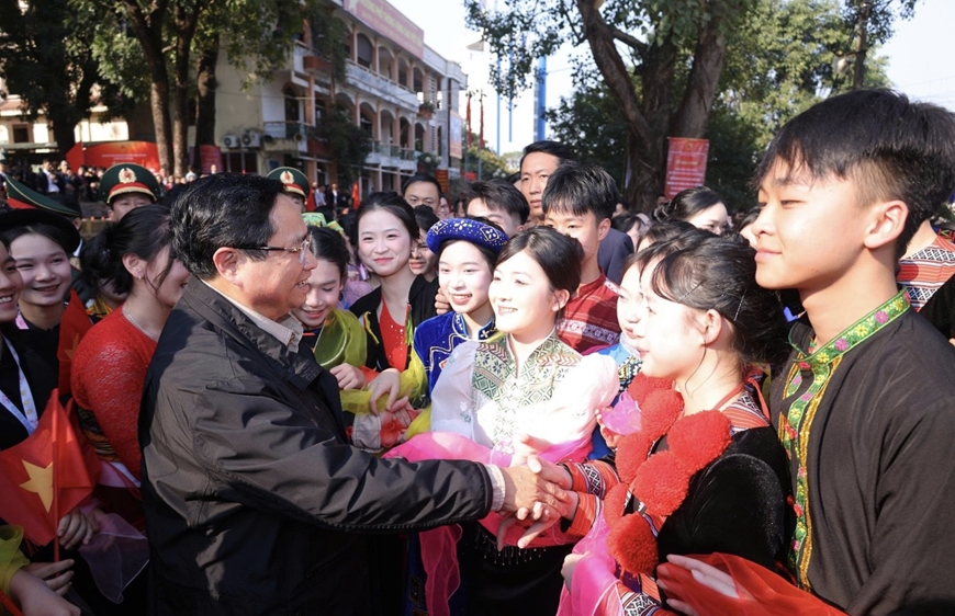 Thủ tướng Phạm Minh Chính: Xây dựng trường học khu vực miền núi, đồng bào dân tộc để gieo chữ, giữ nước