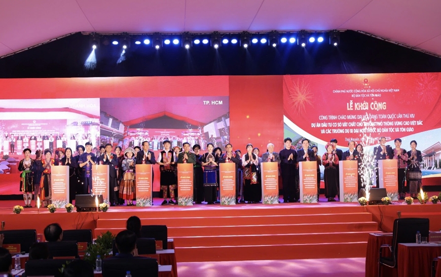 Thủ tướng Phạm Minh Chính: Xây dựng trường học khu vực miền núi, đồng bào dân tộc để gieo chữ, giữ nước