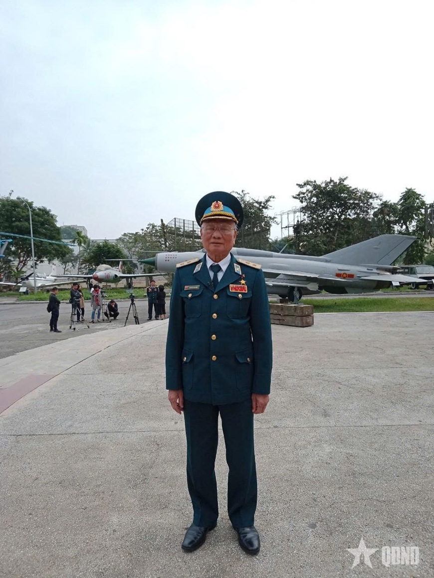 Trung tướng, Anh hùng LLVT nhân dân Nguyễn Văn Phiệt–Người chỉ huy trận đánh “một quả đạn, một B-52”