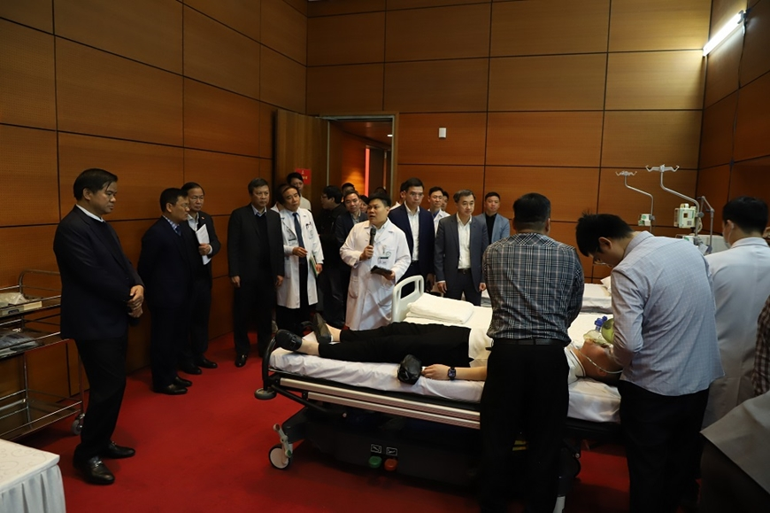 Tiểu ban Y tế phục vụ Đại hội XIV: Diễn tập ứng phó tình huống khẩn cấp về y tế