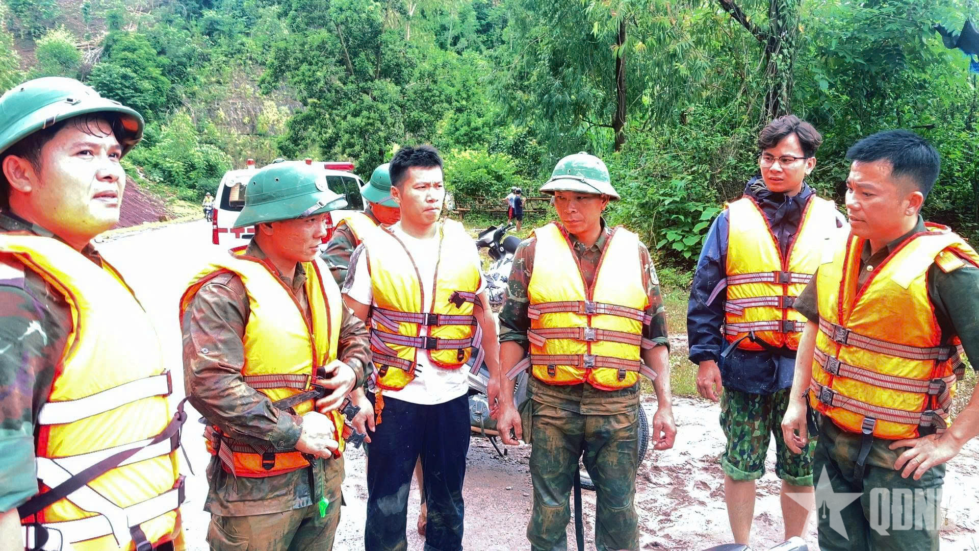 Gắn kết tình quân dân trên địa bàn biên giới của Đoàn Kinh tế-Quốc phòng 326