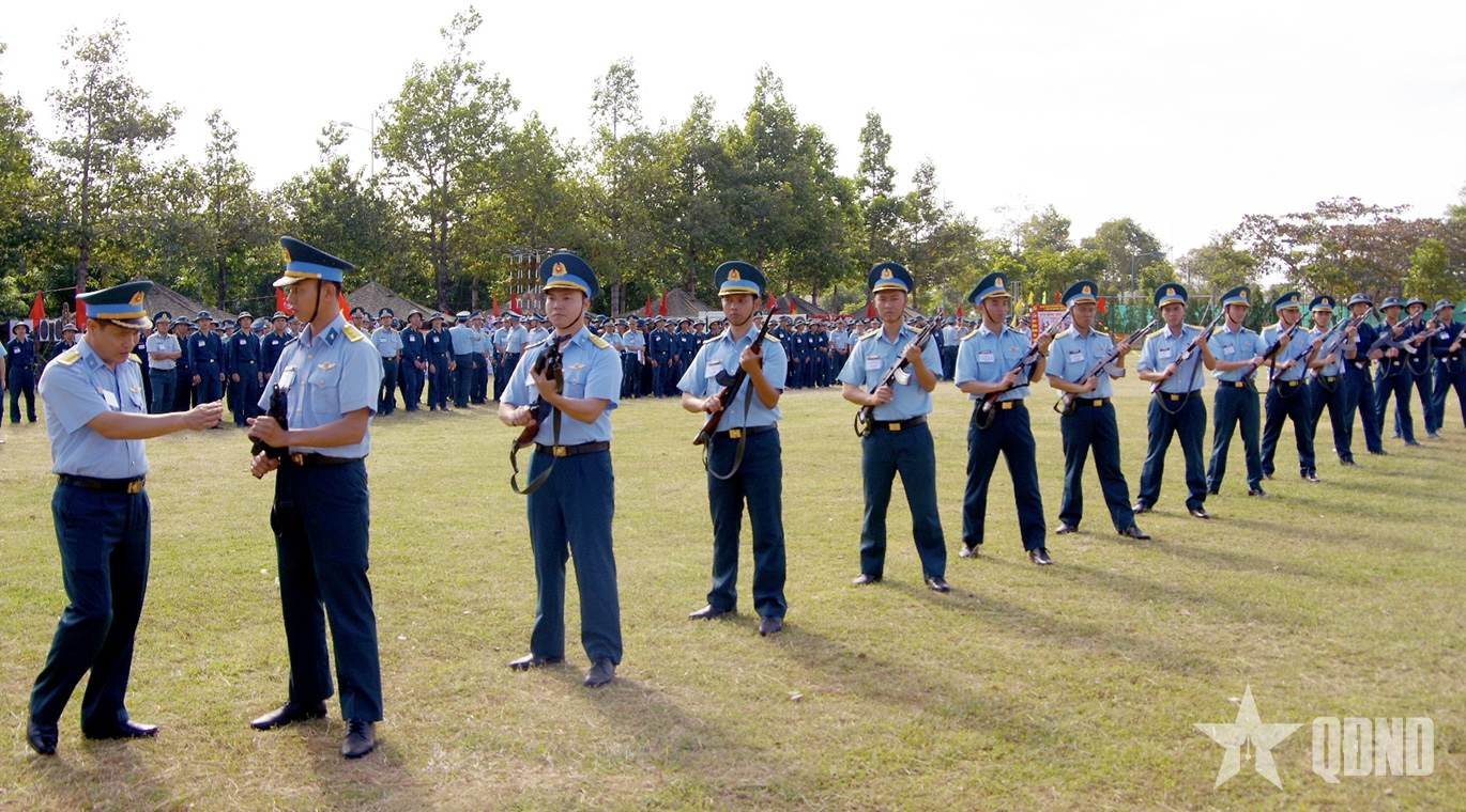 Sư đoàn 377 tổ chức Hội thi công tác chuẩn bị huấn luyện chiến đấu năm 2026