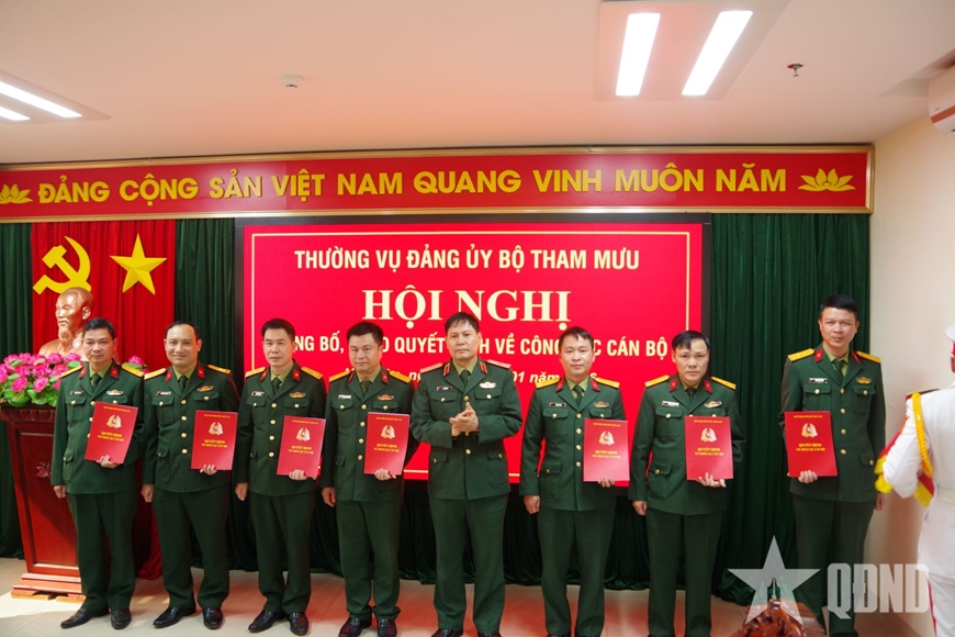 Quân khu 4 trao quyết định điều động, bổ nhiệm Chỉ huy trưởng Ban Chỉ huy Quân sự xã, phường, đặc khu

