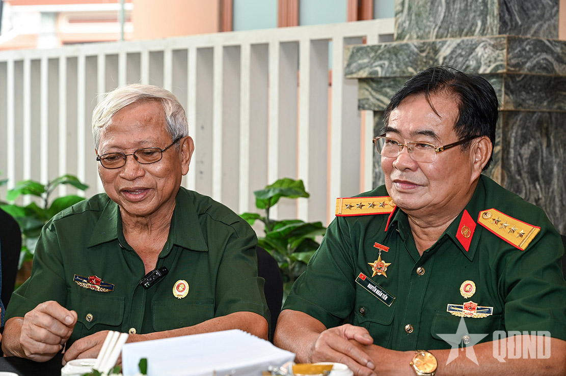 “Thủ trưởng đi xa, nhưng nghĩa tình vẫn vẹn nguyên, còn mãi”!