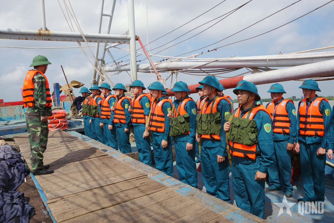 Kịp thời đưa sĩ quan quân đội về cơ sở 