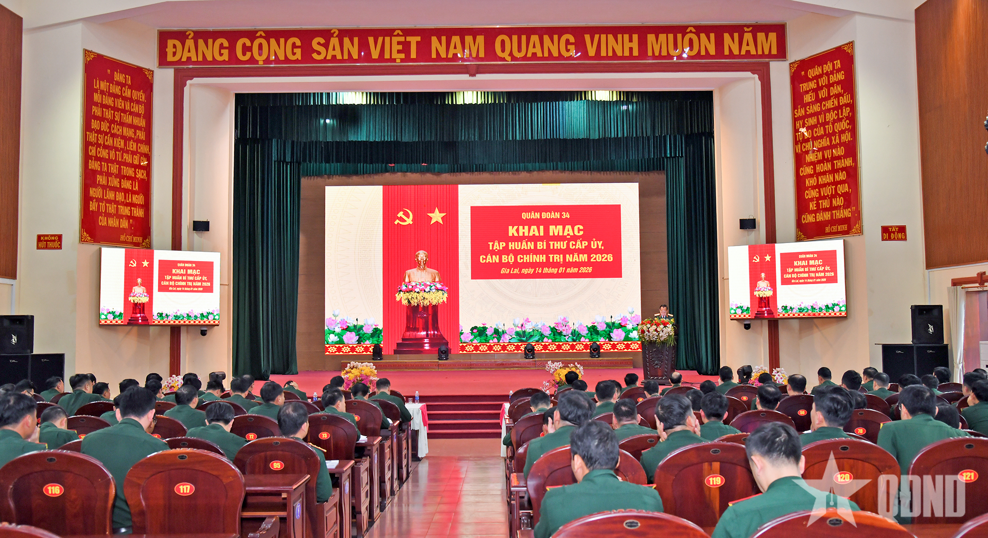 Nâng cao trình độ, năng lực của đội ngũ bí thư cấp ủy, cán bộ chính trị