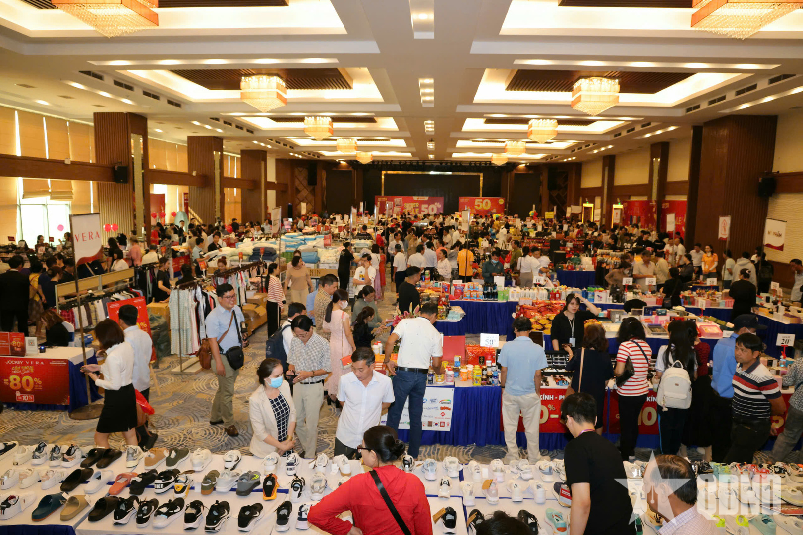 Sôi động thị trường mua sắm phục vụ Tết Nguyên đán tại Cần Thơ Mega Sale 2026