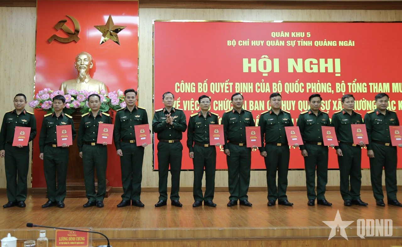 Quảng Ngãi: Gần 100 cán bộ được bổ nhiệm Chỉ huy trưởng Ban CHQS xã, phường, đặc khu