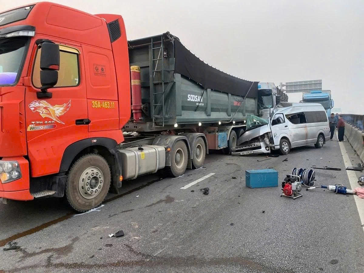 Nguyên nhân vụ tai nạn khiến 9 người chết và bị thương trên cao tốc Bắc - Nam tại Thanh Hóa

