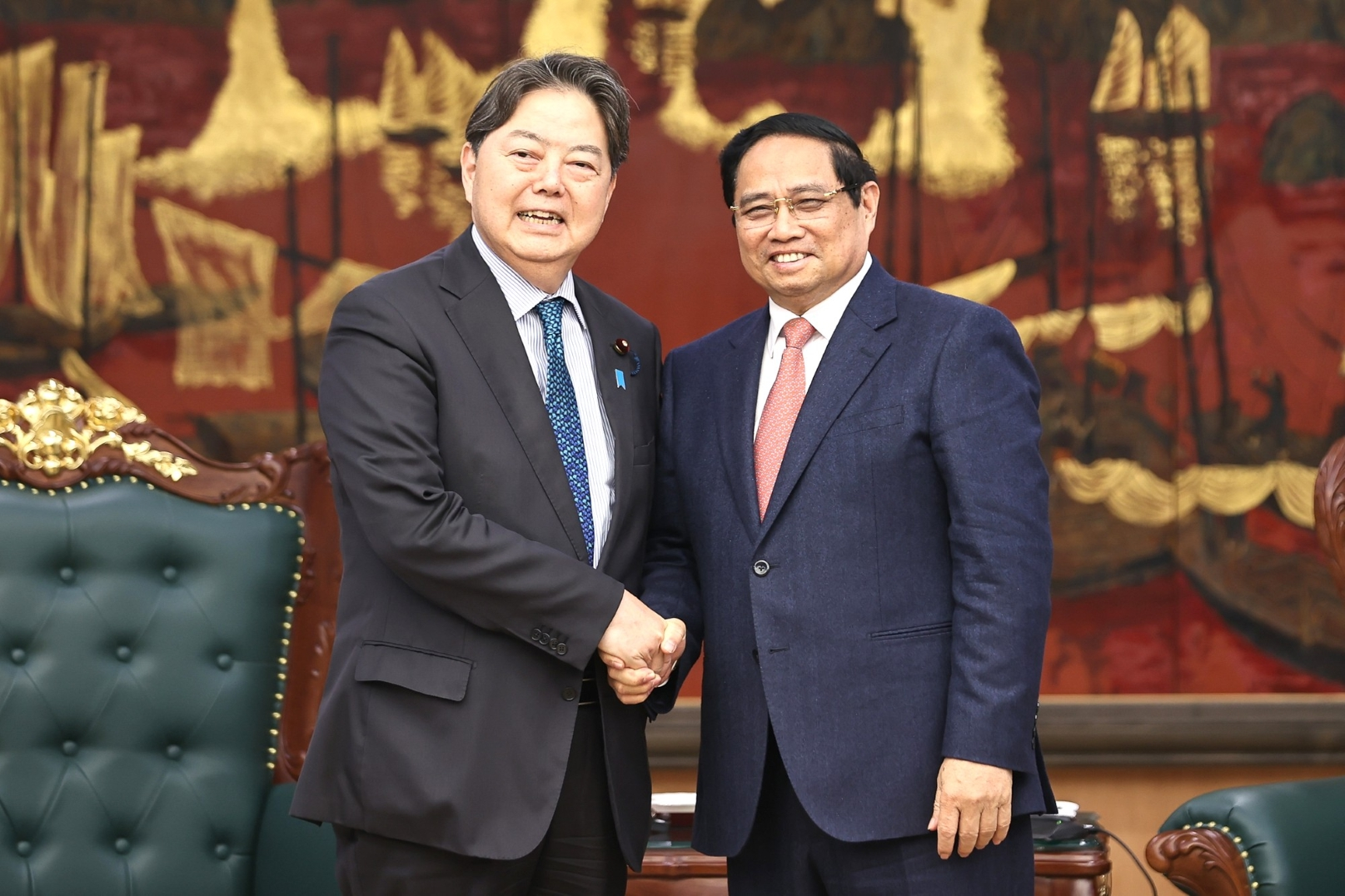 Thủ tướng Phạm Minh Chính tiếp Bộ trưởng Nội vụ và Truyền thông Nhật Bản