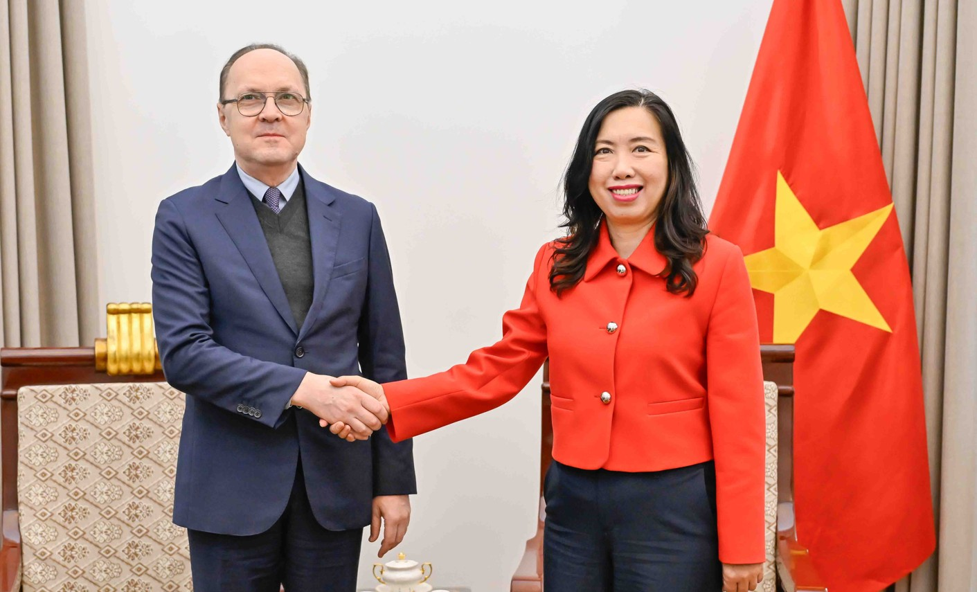 Đưa quan hệ Đối tác chiến lược toàn diện Việt Nam - Liên bang Nga ngày càng phát triển thực chất, hiệu quả