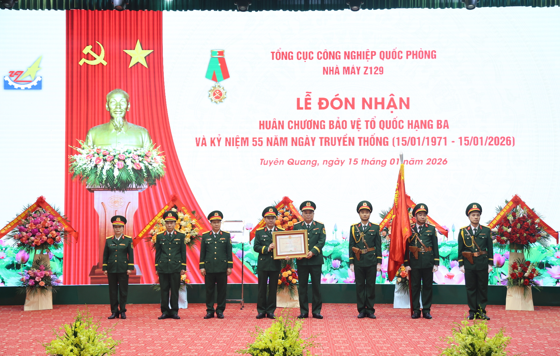 Nhà máy Z129 đón nhận Huân chương Bảo vệ Tổ quốc hạng Ba, kỷ niệm 55 năm Ngày truyền thống