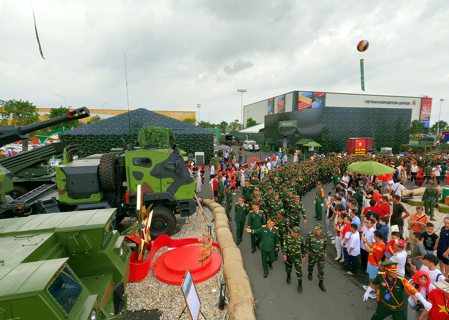Đẩy mạnh phát triển khoa học - công nghệ để xây dựng Quân đội hiện đại