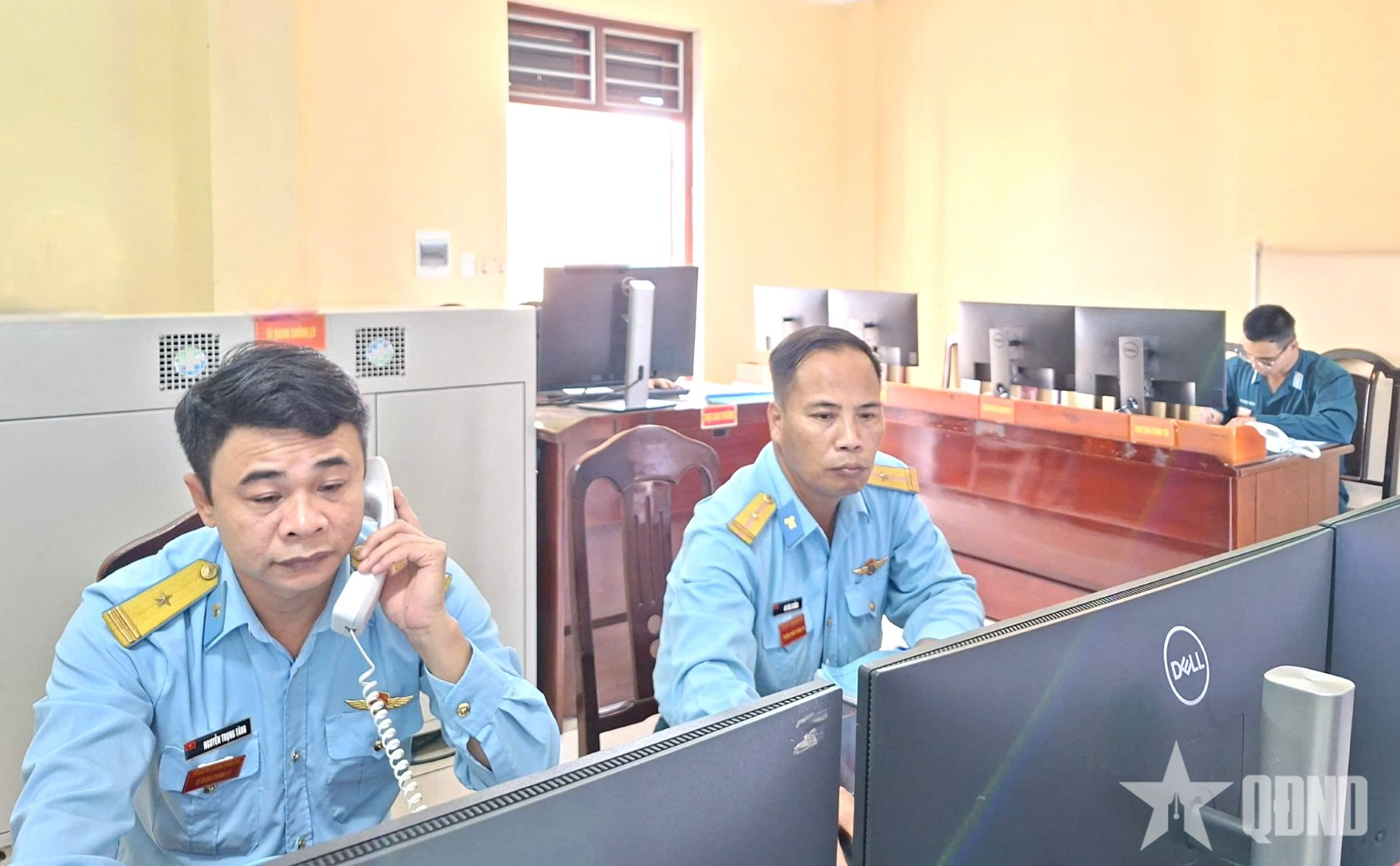 Bộ đội radar bám khí tài, chấp hành nghiêm lệnh trực chiến