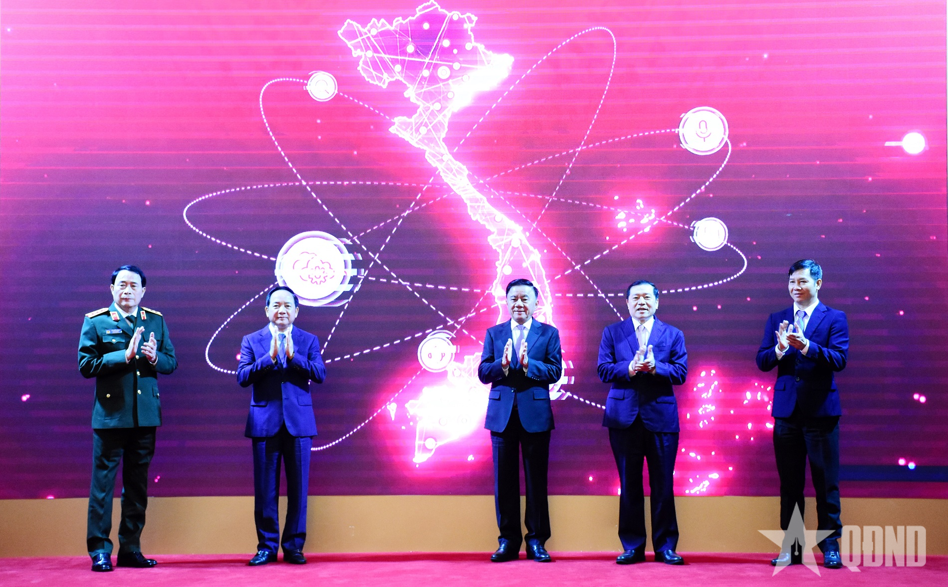 Ứng dụng Tuyên giáo và Dân vận ra mắt trên điện thoại di động