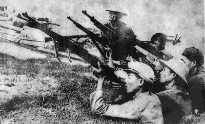 Ông cha ta đánh giặc: Đóng giả ngư dân diệt tàu chiến địch